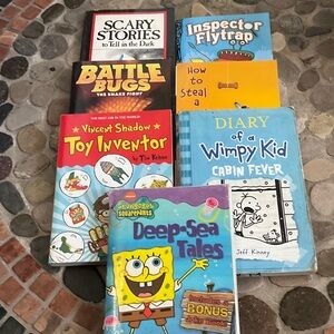 SpongeBob SquarePants Deep-Sea Tales Book - Yellow and Blue
